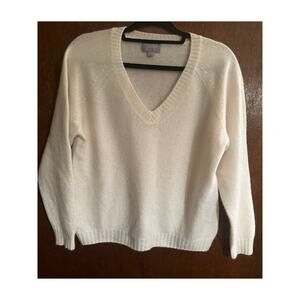 PURE COLLECTION WHITE CASHMERE V NECK SWEATER; SIZE 8/10